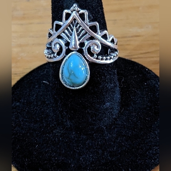 New Vintage Jewelry Geometric Irregular Hollow Ring, T1B7C, T5 - Picture 2 of 3